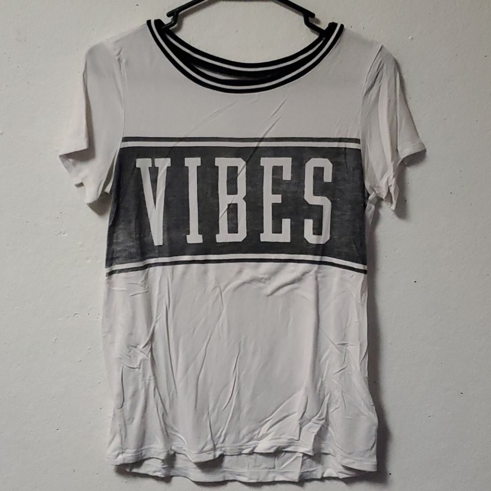 American Eagle T-shirt